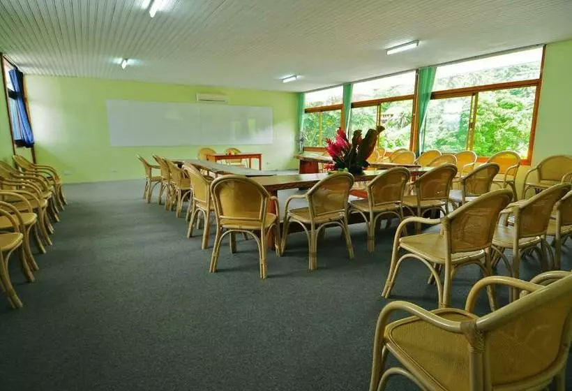 酒店 Savusavu Hot Springs