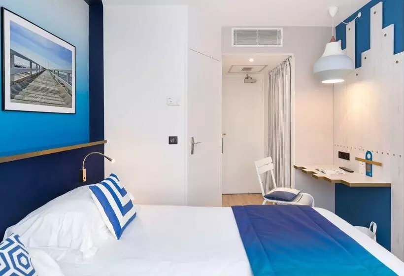 The Deck Hotel By Happyculture