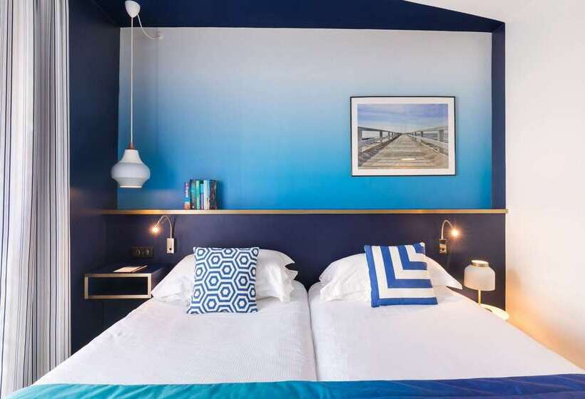 The Deck Hotel By Happyculture