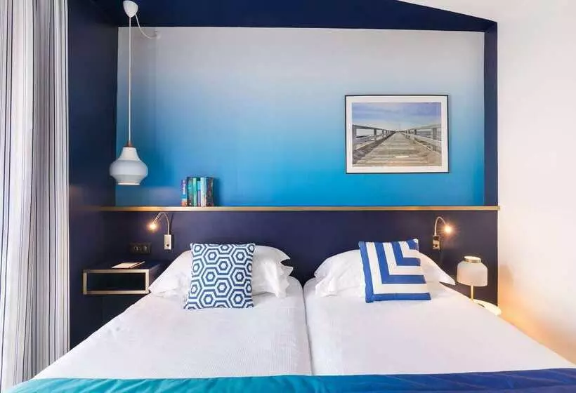 The Deck Hotel By Happyculture