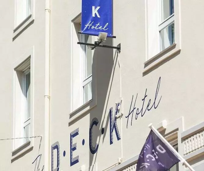 The Deck Hotel By Happyculture