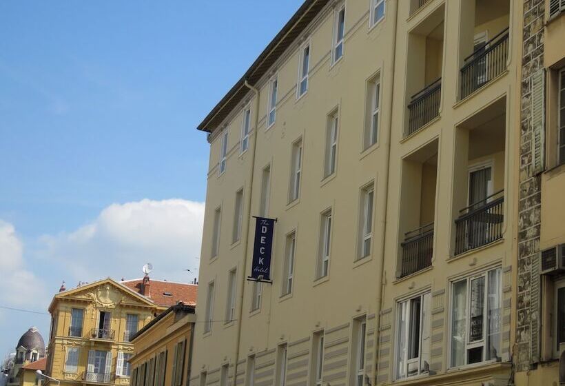 The Deck Hotel By Happyculture