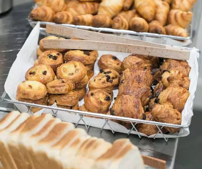 The Deck Hotel By Happyculture