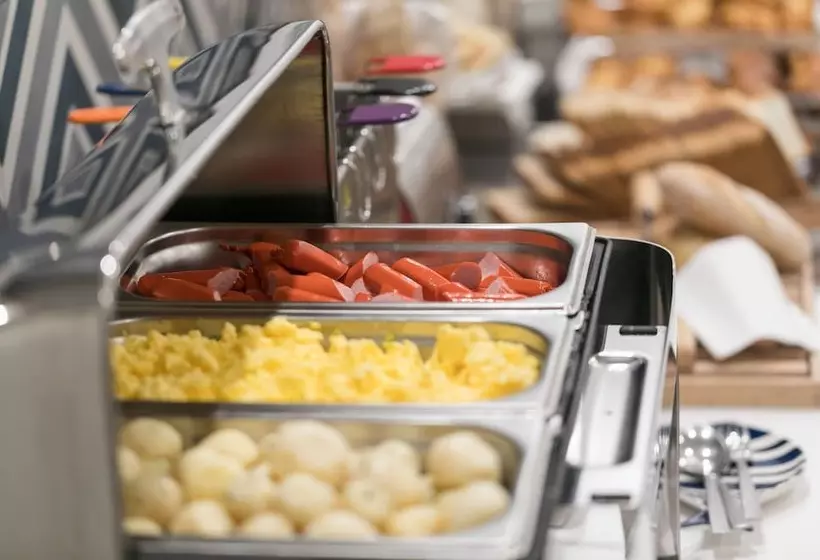 The Deck Hotel By Happyculture