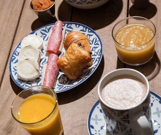 The Deck Hotel By Happyculture