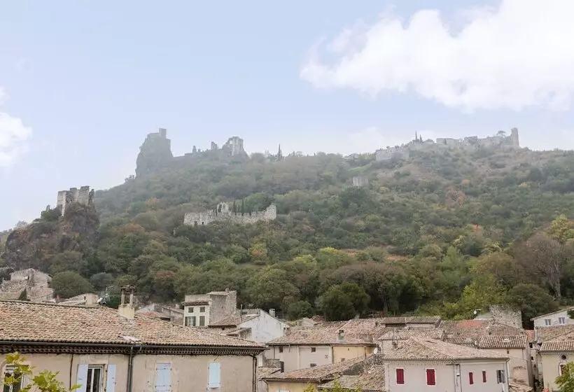 Hotel The Originals Access, Hostellerie Des Pins