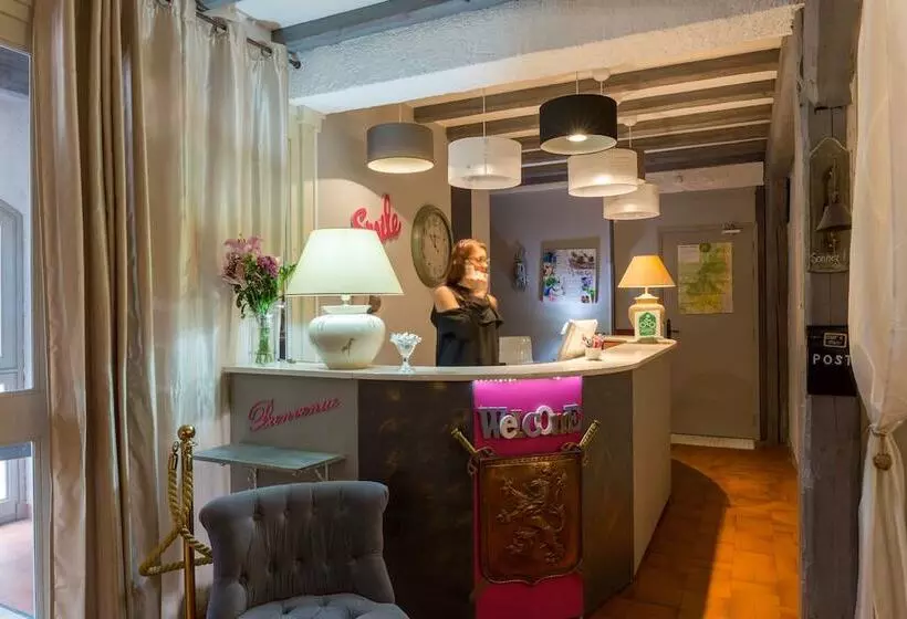 Hotel The Originals Access, Hostellerie Des Pins