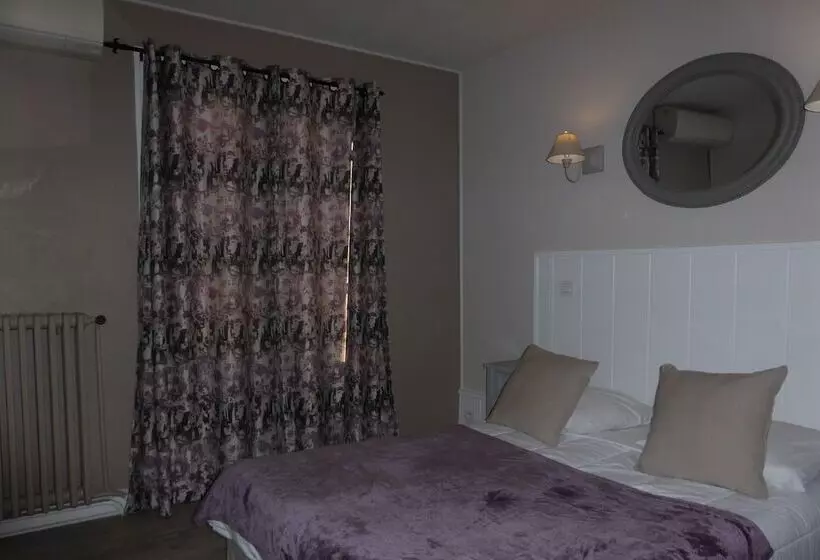 Hotel The Originals Access, Hostellerie Des Pins