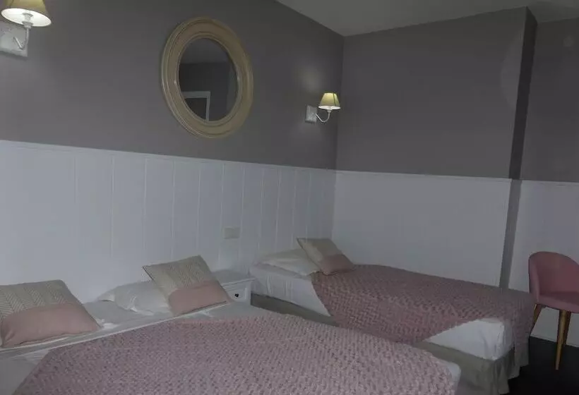 Hotel The Originals Access, Hostellerie Des Pins