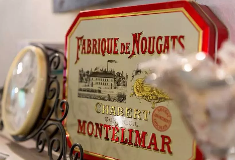 Hotel The Originals Access, Hostellerie Des Pins