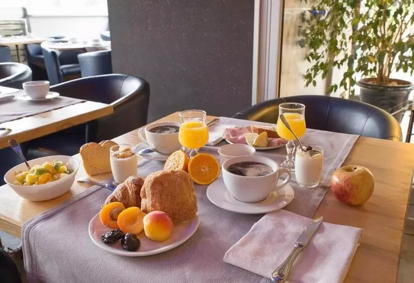 Отель The Originals Boutique, Hôtel Du Pont Roupt, Mende