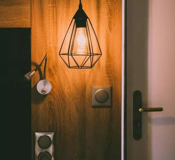 Отель The Originals Boutique, Hôtel Du Pont Roupt, Mende