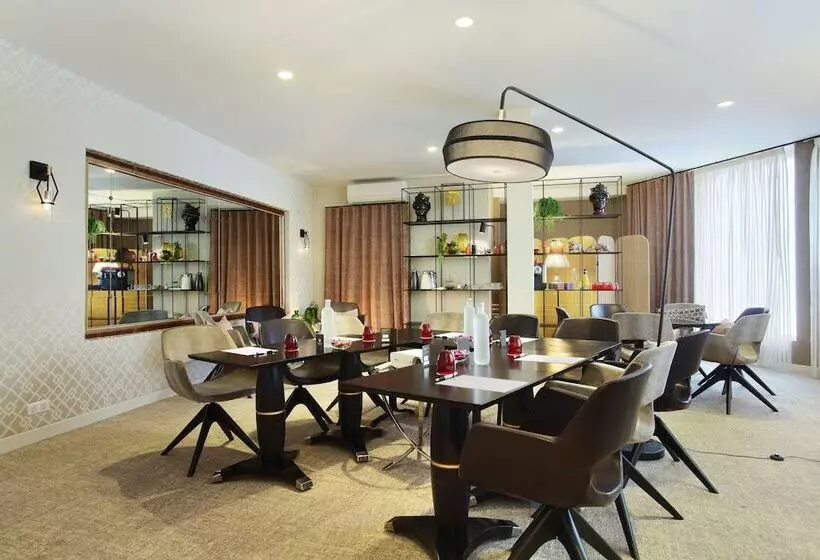 Hotel Trianon Rive Gauche