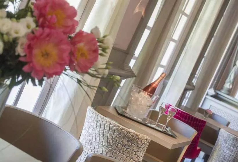 Отель Villa Victoria