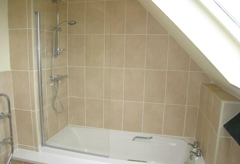 Ashleigh House   Hot Tub, Snooker Table, Sleeps 24