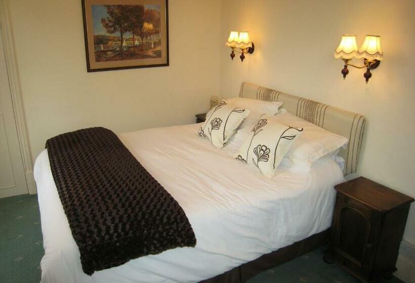 Ashleigh House   Hot Tub, Snooker Table, Sleeps 24