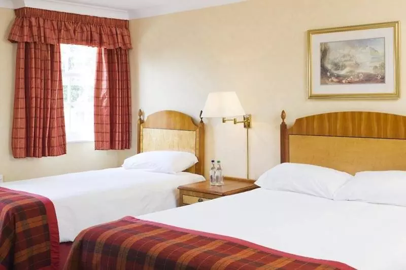 Отель Avisford Park