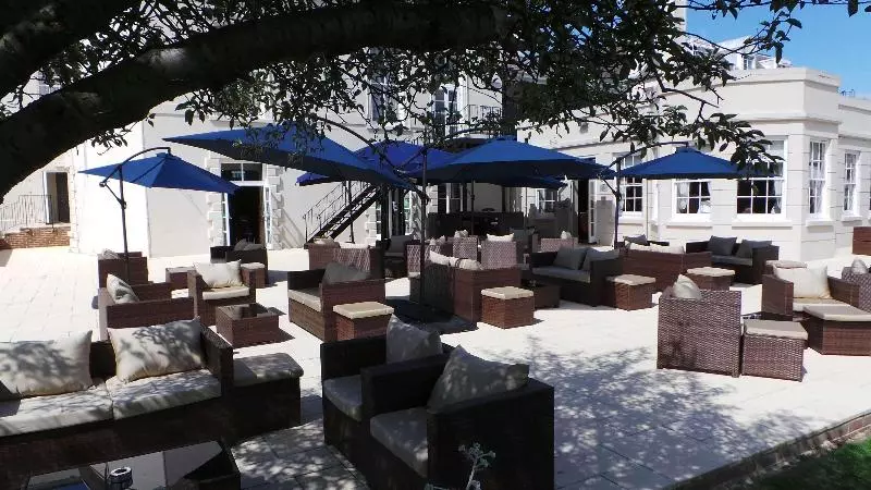 Отель Avisford Park