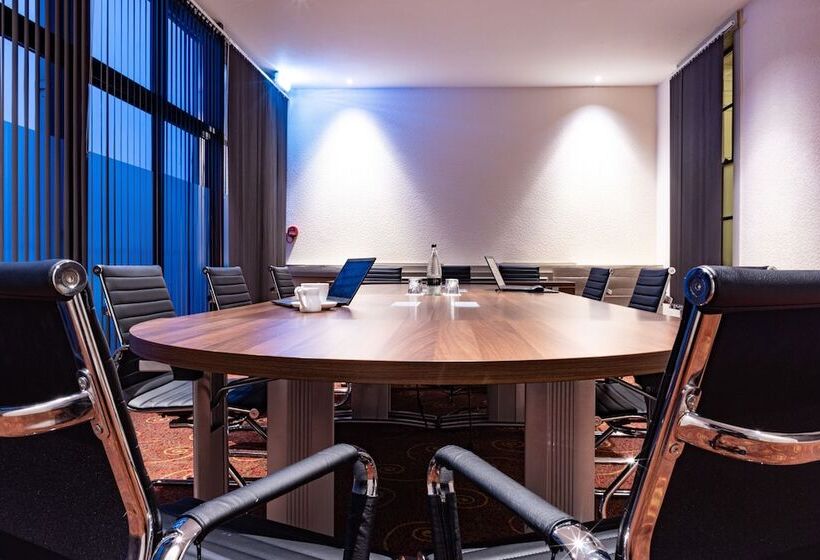 فندق Avisford Park