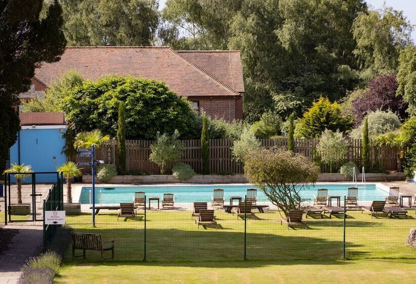 فندق Avisford Park