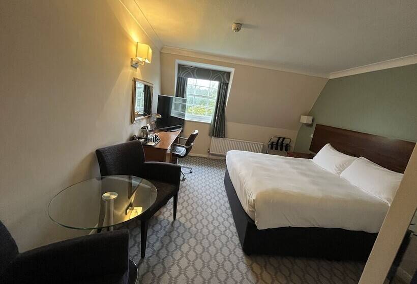 فندق Avisford Park