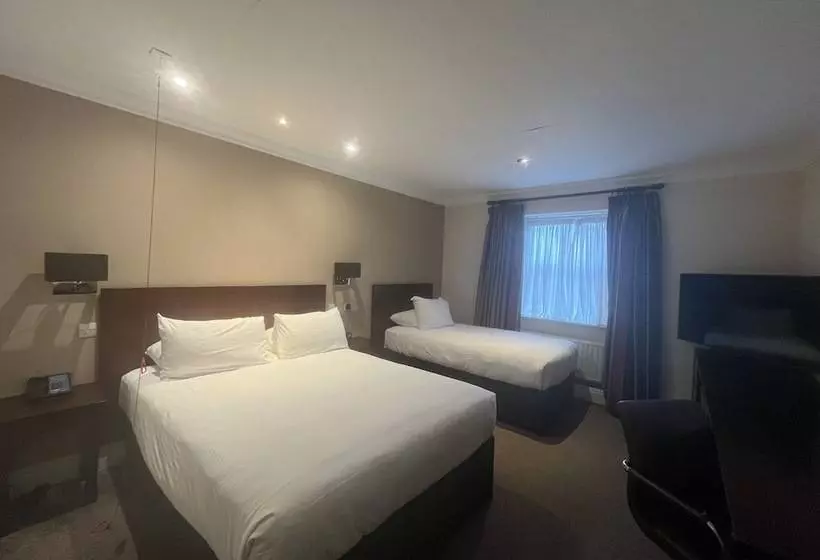 Отель Avisford Park