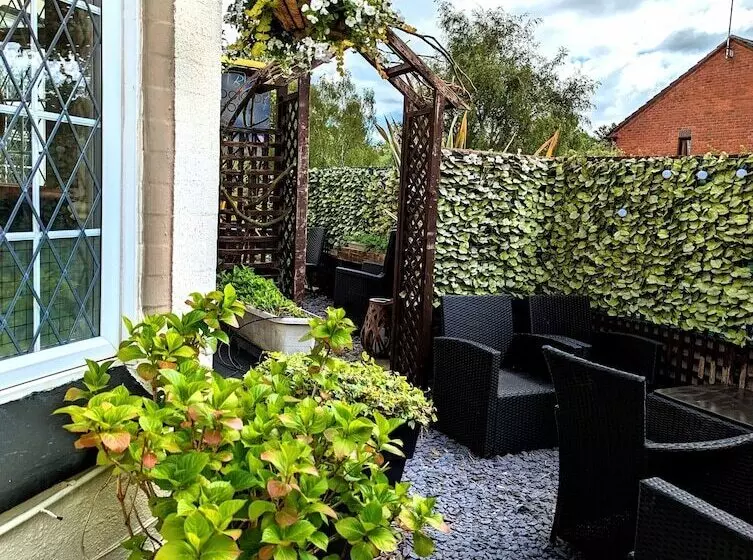 Brookside Hotel & Restaurant ,suitable For Solo Travelers, Couples, Families, Groups Education Trips