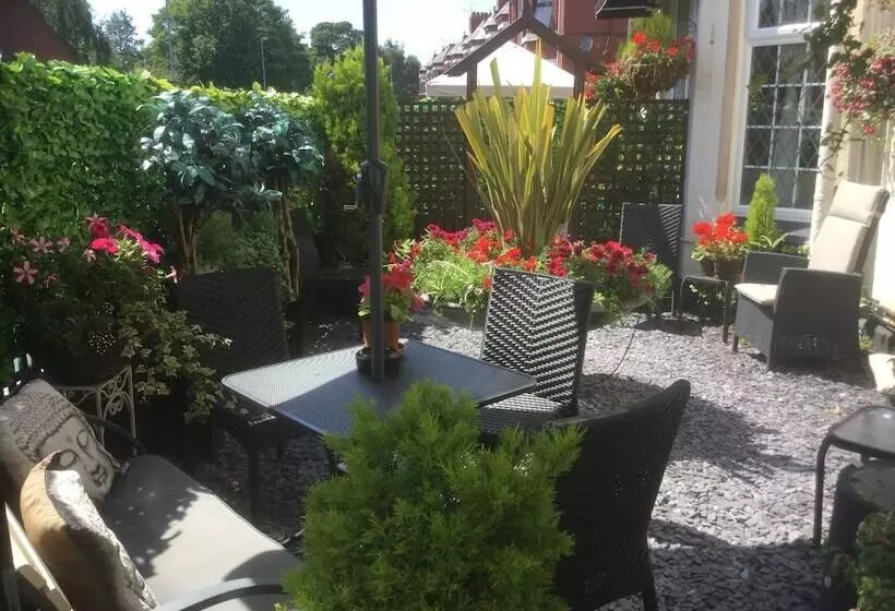 Brookside Hotel & Restaurant ,suitable For Solo Travelers, Couples, Families, Groups Education Trips