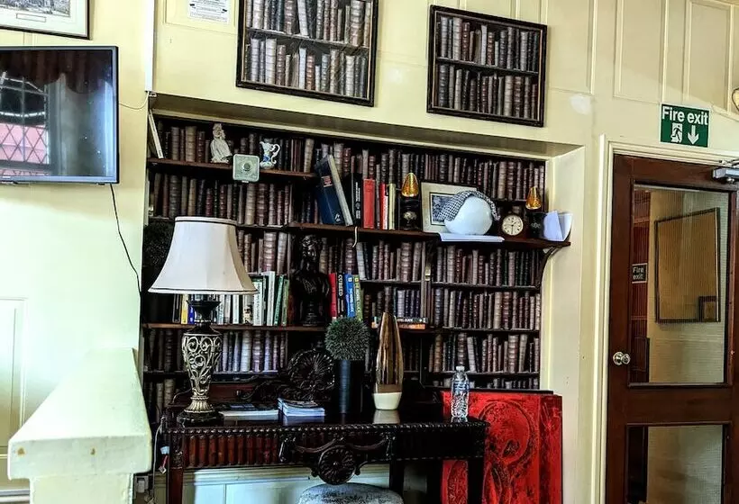 Brookside Hotel & Restaurant ,suitable For Solo Travelers, Couples, Families, Groups Education Trips