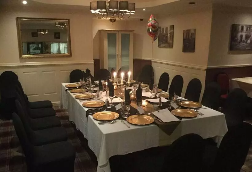 Brookside Hotel & Restaurant ,suitable For Solo Travelers, Couples, Families, Groups Education Trips