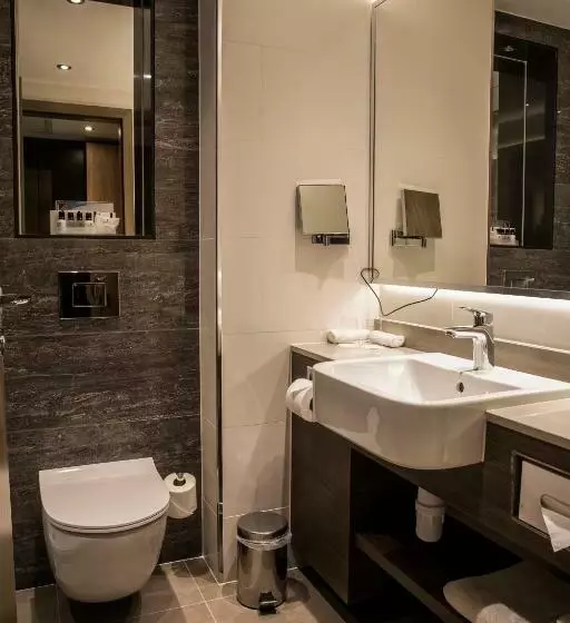 Hotel Crowne Plaza Basingstoke, An Ihg