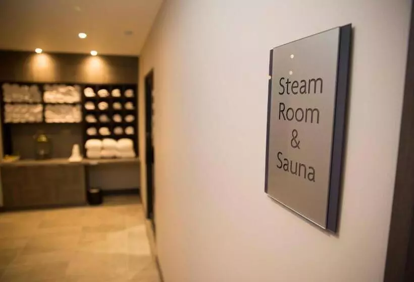 Hotel Crowne Plaza Basingstoke, An Ihg