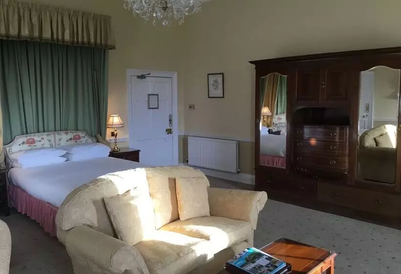 Отель Culloden House