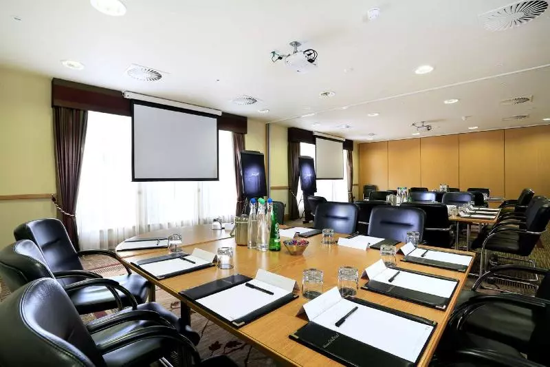 酒店 Macdonald Norwood Hall