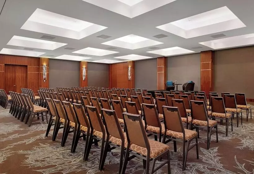 Sheraton Grand Hotel & Spa