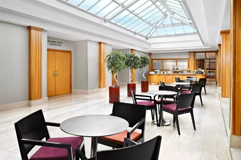 Sheraton Skyline Hotel London Heathrow