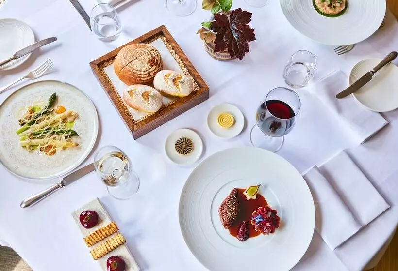 בית מלון כפרי The Bath Priory  A Relais & Chateaux