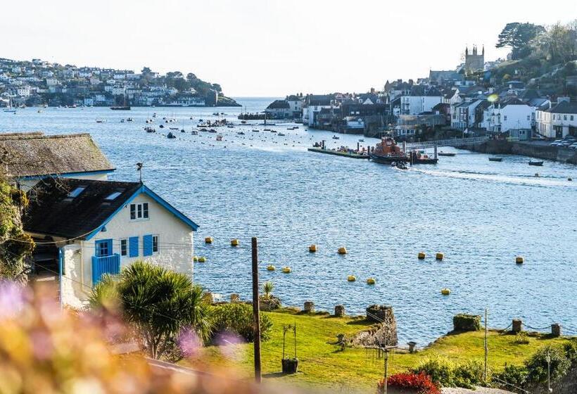 בית מלון כפרי The Old Ferry Inn