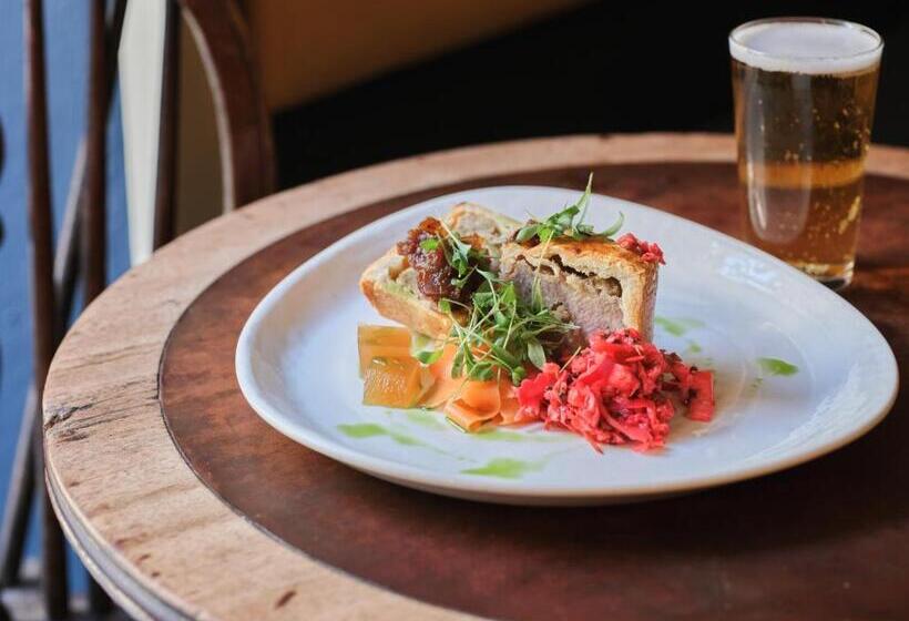 בית מלון כפרי The Old Ferry Inn