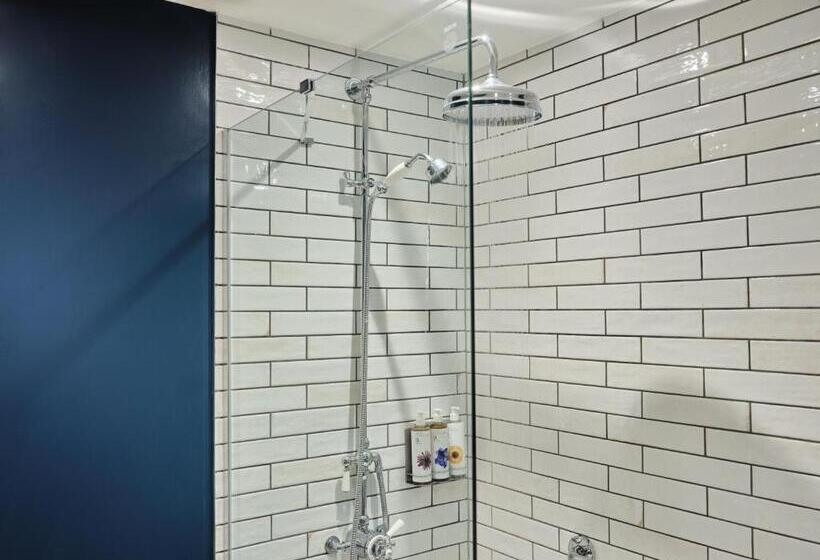 בית מלון כפרי The Old Ferry Inn