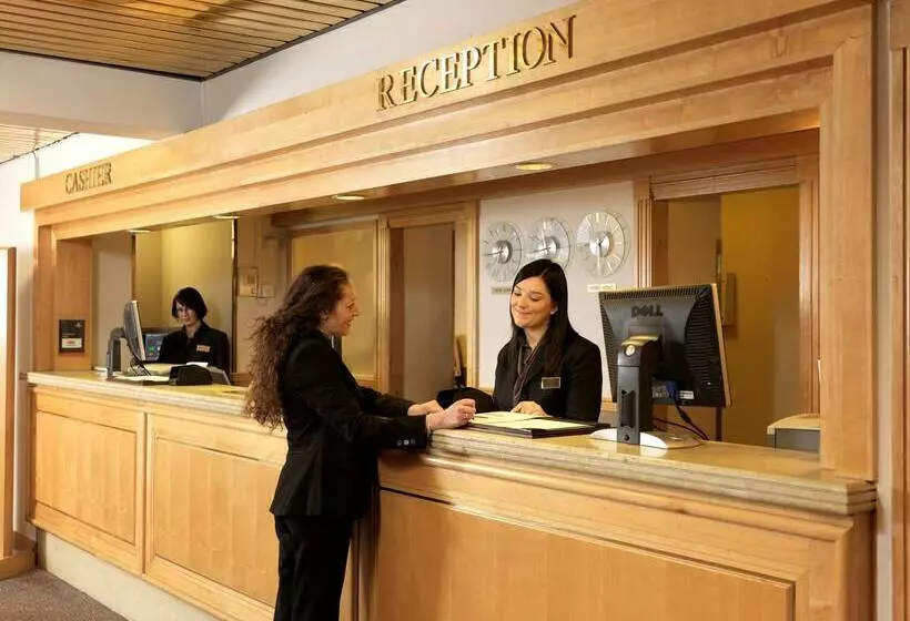 The Royal Angus Hotel