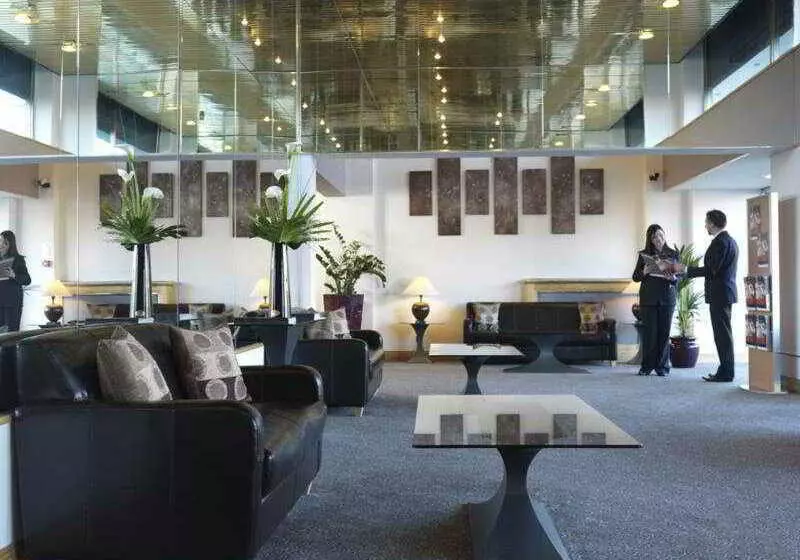 The Royal Angus Hotel