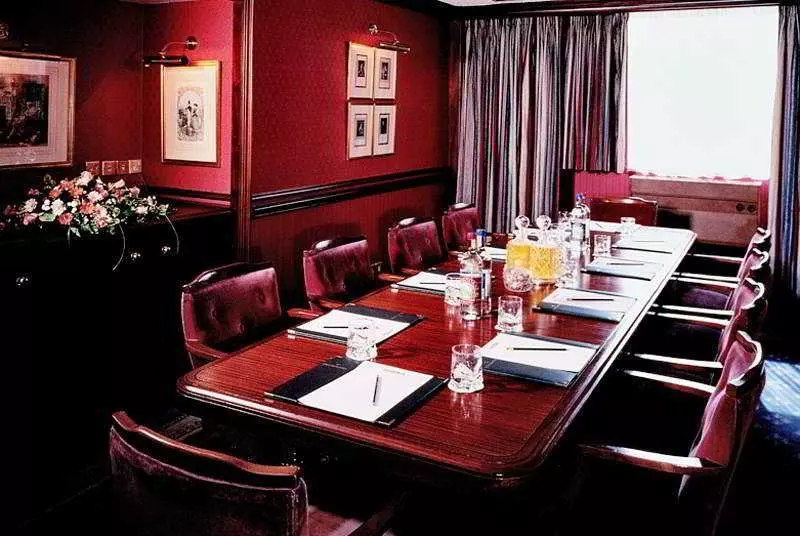 The Royal Angus Hotel