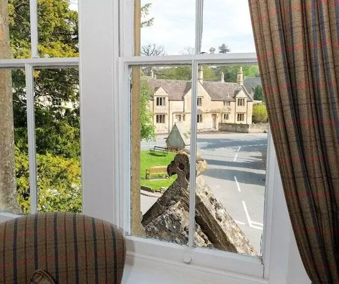 Hotel Three Ways House