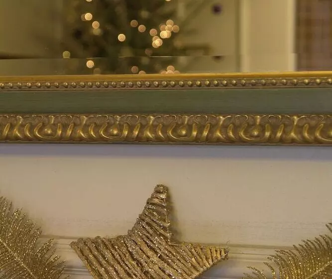 Hotel Three Ways House