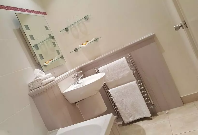 Hotel Three Ways House