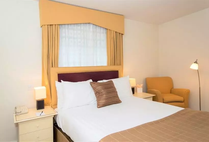 Hotel Three Ways House