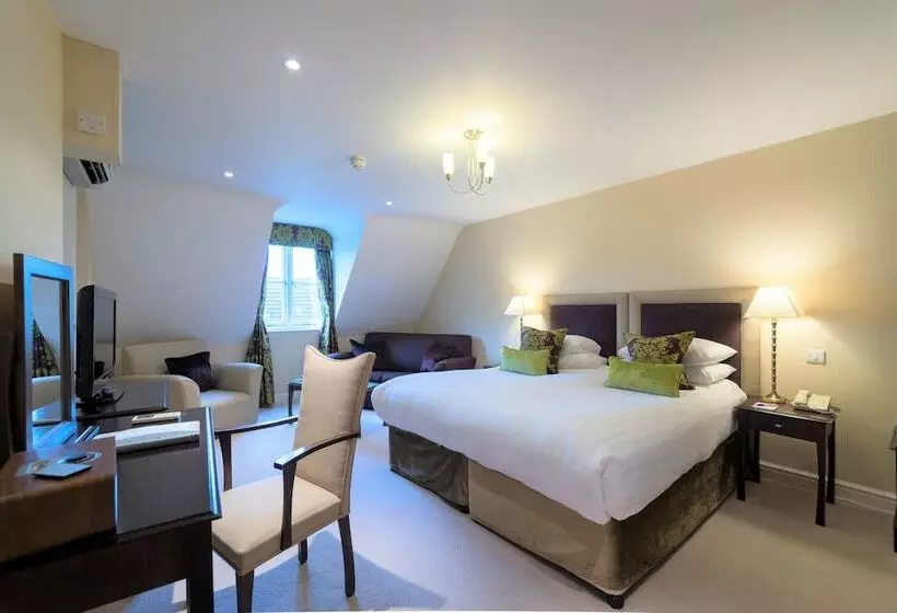 Hotel Three Ways House