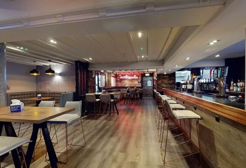 Village Hotel Manchester Hyde