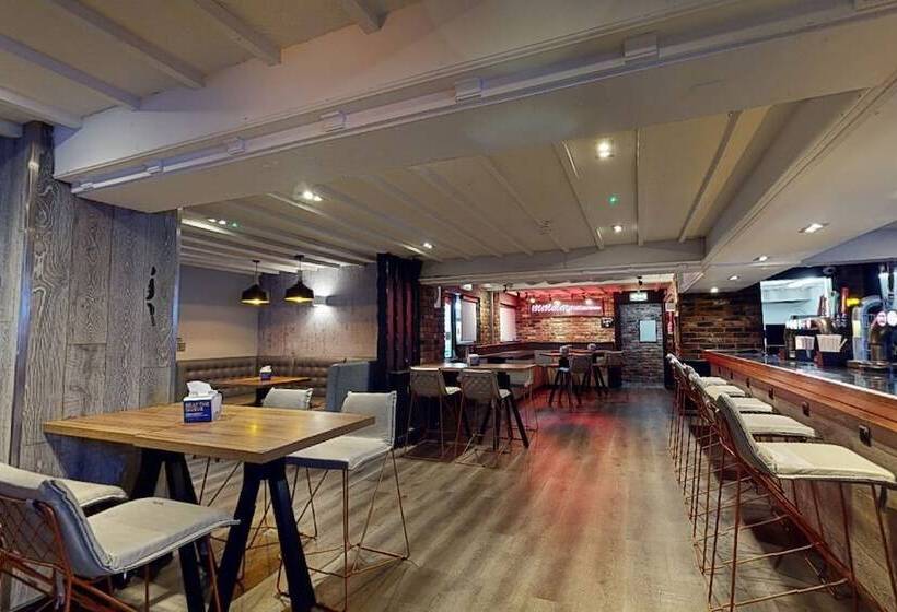 Village Hotel Manchester Hyde